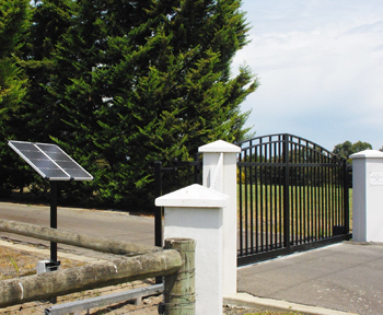 elite solar panel gate installation in Pico Rivera